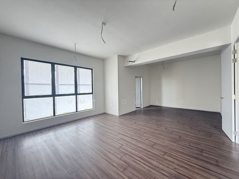 3-storey Terraced House for Sale in Taman Bukit Serdang (Seri Kembangan) - Jimmy Low Low - 1st Floor - Room 1 - PropertyGuru.com.my