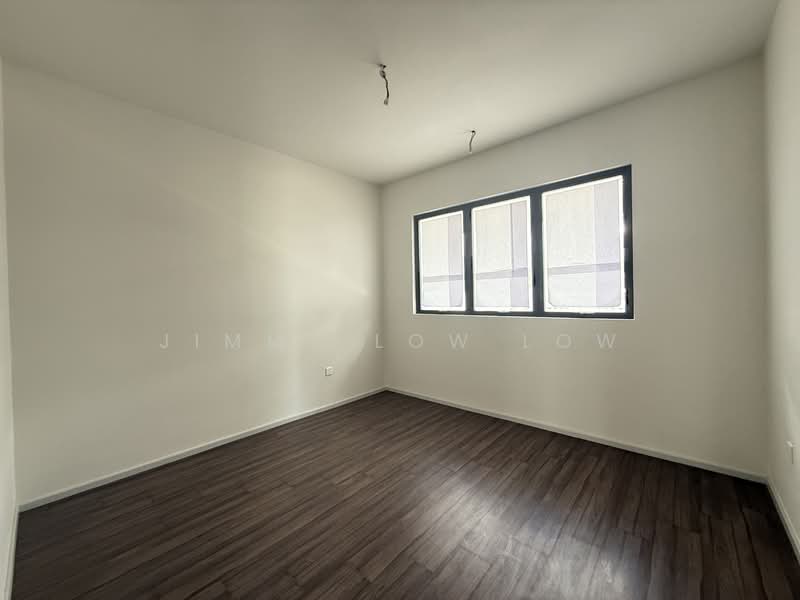 3-storey Terraced House for Sale in Taman Bukit Serdang (Seri Kembangan) - Jimmy Low Low - 1st Floor - Room 2 - PropertyGuru.com.my