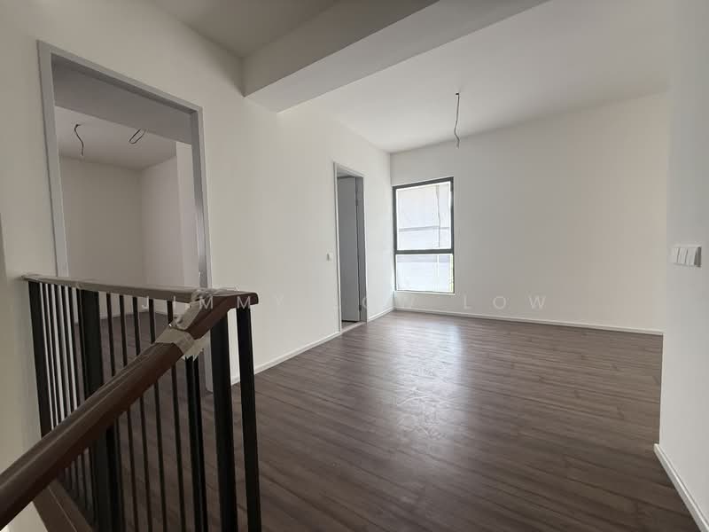 3-storey Terraced House for Sale in Taman Bukit Serdang (Seri Kembangan) - Jimmy Low Low - 2nd Floor - Living - PropertyGuru.com.my