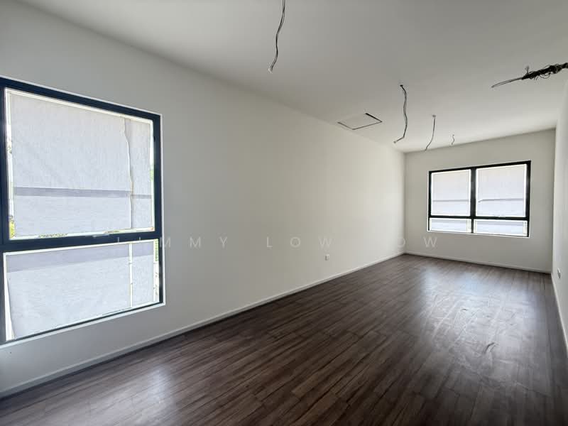 3-storey Terraced House for Sale in Taman Bukit Serdang (Seri Kembangan) - Jimmy Low Low - 2nd Floor - Room 3 - PropertyGuru.com.my