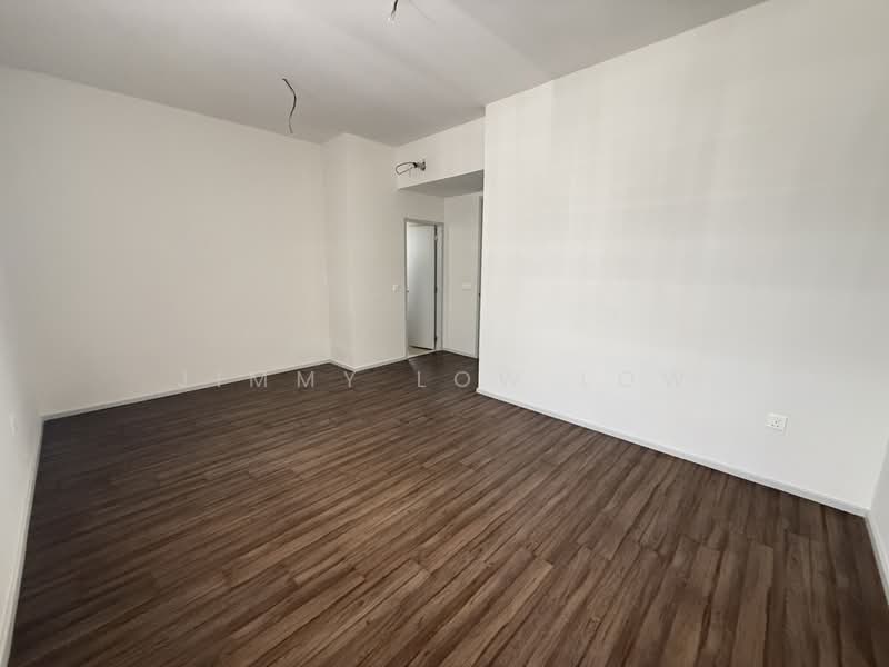 3-storey Terraced House for Sale in Taman Bukit Serdang (Seri Kembangan) - Jimmy Low Low - 2nd Floor - Room 5 - PropertyGuru.com.my