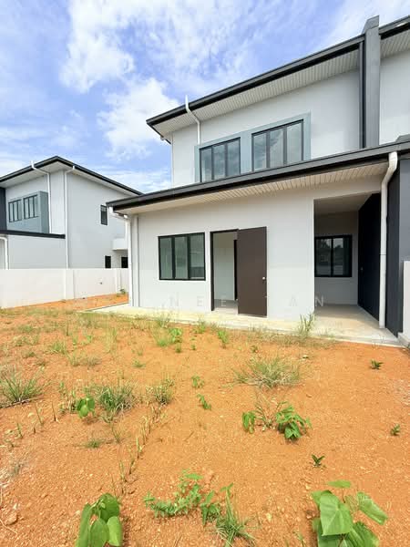 Semi-Detached House for Sale in Kung Phin (Kuching) - Wei Nee Tan - Backyard - PropertyGuru.com.my