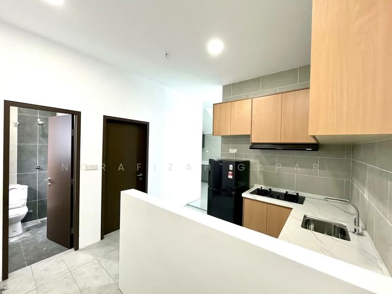 Semi-Detached House for Rent in Cyberjaya (Selangor) - NoraFizah Gapar - Kitchen - PropertyGuru.com.my