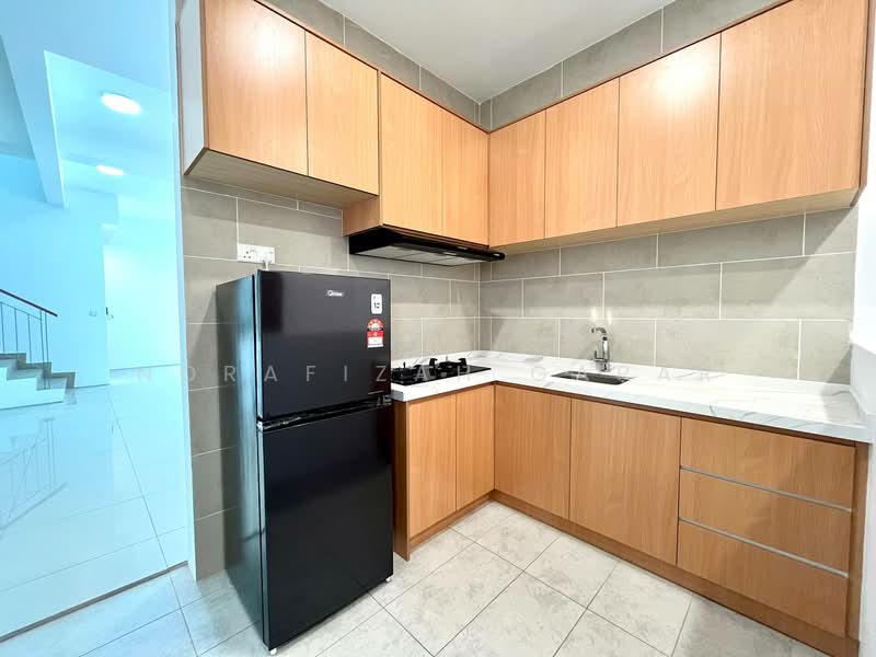 Semi-Detached House for Rent in Cyberjaya (Selangor) - NoraFizah Gapar - Kitchen - PropertyGuru.com.my