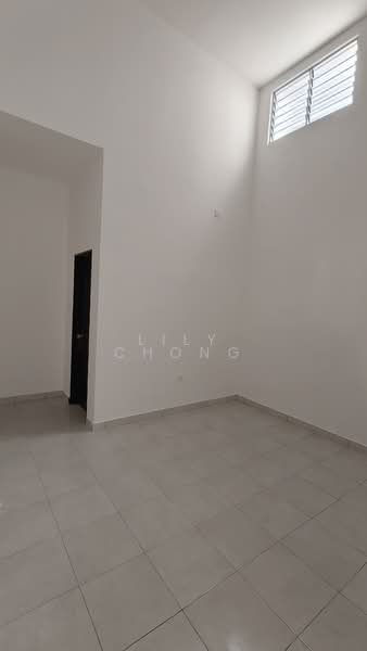 1-storey Terraced House for Sale in Taman Klebang Putra (Chemor) - Lily Chong - Master room - PropertyGuru.com.my