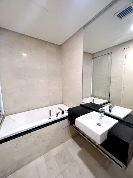 Condominium for Sale at 6 CapSquare - JC Lee - Bathroom - PropertyGuru.com.my