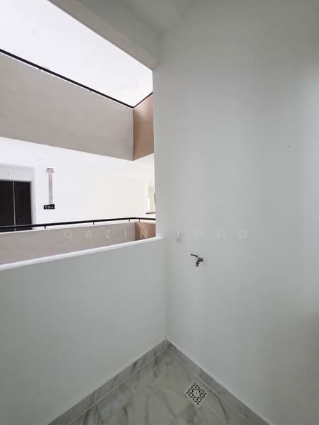 Kondominium untuk Dijual di Palazzo - Qazin Khoo - Corridor - PropertyGuru.com.my