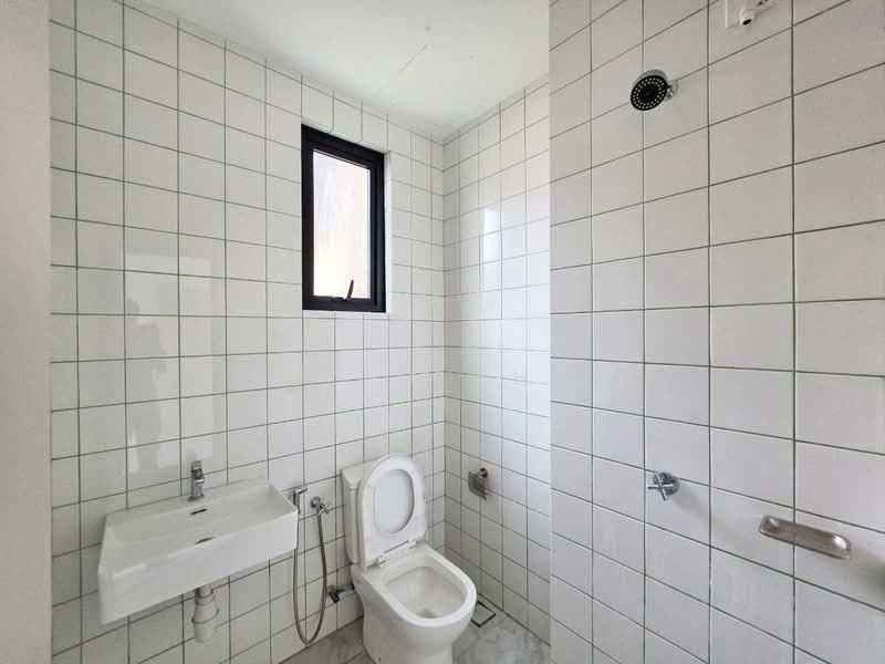 Kondominium untuk Dijual di Palazzo - Qazin Khoo - Bathroom - PropertyGuru.com.my