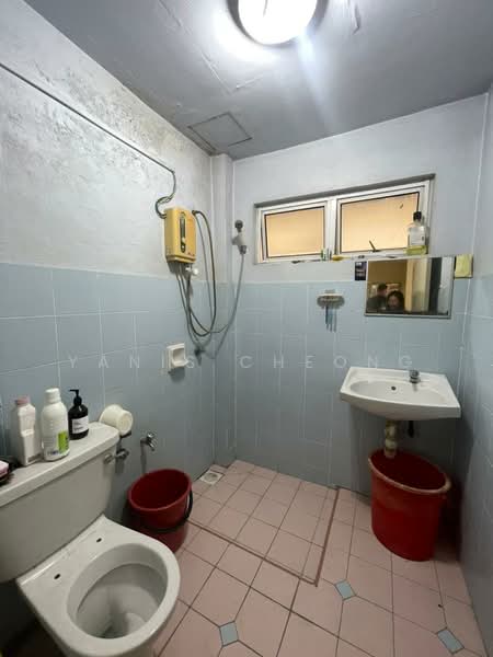 Apartment for Sale at Seri Puri - Yanis Cheong - Bathroom - PropertyGuru.com.my