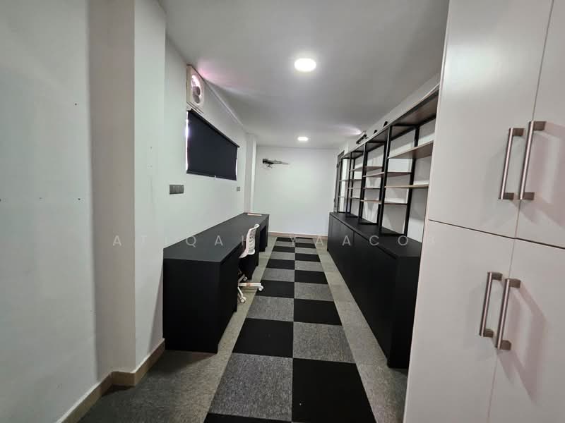 Semi-Detached House for Sale in Bukit Jelutong (Shah Alam) - Atiqah Yaacob - PropertyGuru.com.my