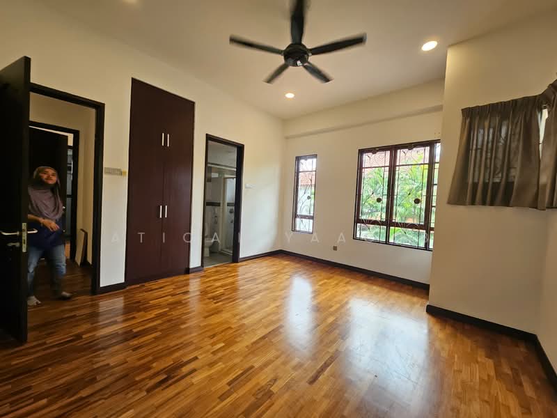 Semi-Detached House for Sale in Bukit Jelutong (Shah Alam) - Atiqah Yaacob - PropertyGuru.com.my