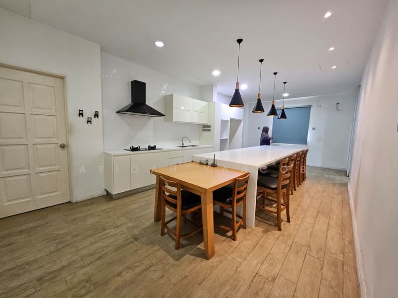 Semi-Detached House for Sale in Bukit Jelutong (Shah Alam) - Atiqah Yaacob - PropertyGuru.com.my