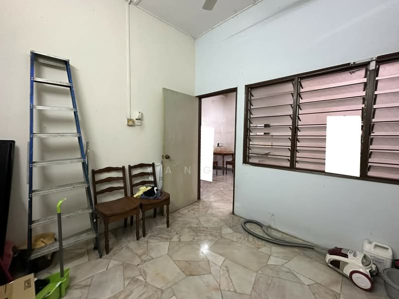 Rumah Teres 1 Tingkat untuk Dijual di Taman Sri Serdang (Seri Kembangan) - Yang . - Interior - PropertyGuru.com.my