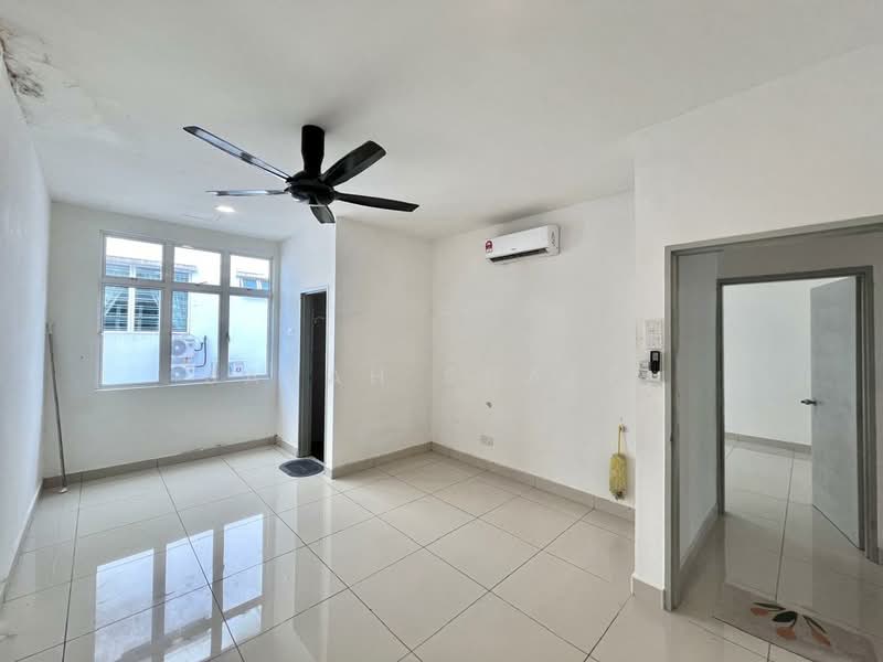 3-storey Terraced House for Rent in Iskandar Puteri (Nusajaya) (Johor) - Sarah Shaffi - Living Room - PropertyGuru.com.my