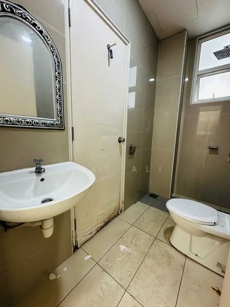 Kondominium untuk Disewa di Opal Residensi - Fuad Ali - Bathroom - PropertyGuru.com.my