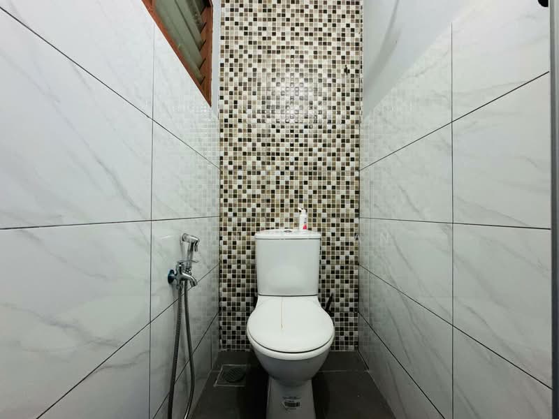 2-storey Terraced House for Sale in Taman Selayang Utama (Selayang) - Amin Azlan - Bathroom - PropertyGuru.com.my