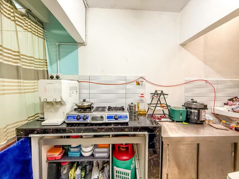 2-storey Terraced House for Sale in Seksyen 18 (Shah Alam) - Bryan Yeoh - Kitchen - PropertyGuru.com.my