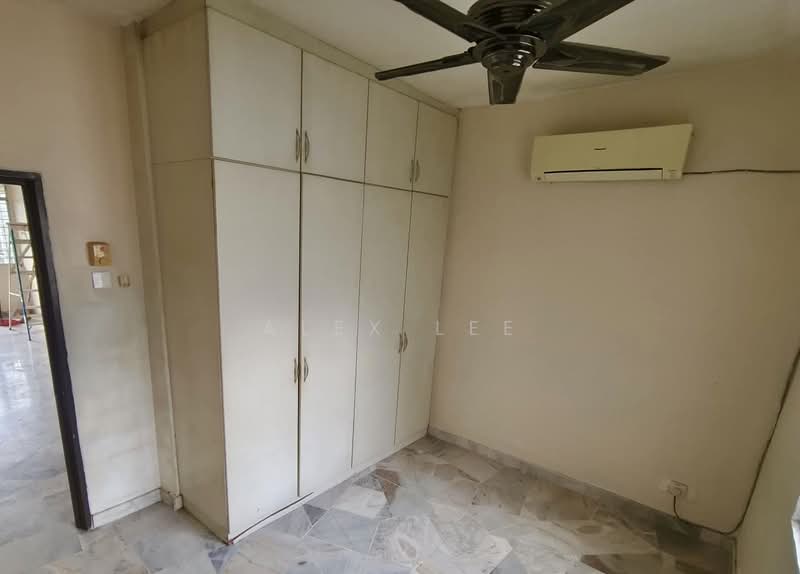 Apartment for Sale at Kesuma Apartment - Alex Lee - Built in cabinet  - PropertyGuru.com.my