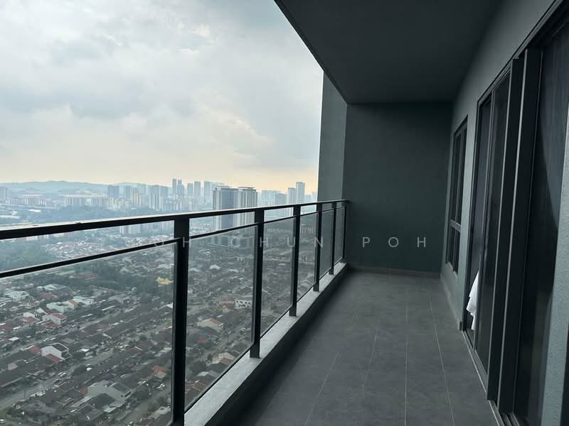 Servis Apartment untuk Disewa di 8th & Stellar - Goh Chun Poh - Balcony - PropertyGuru.com.my