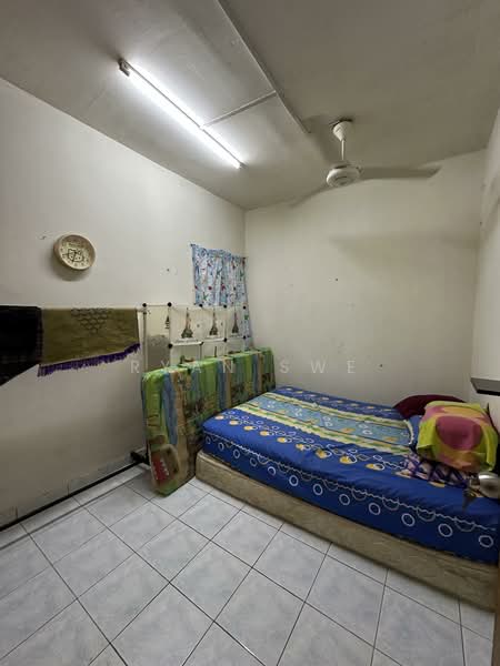 Townhouse for Sale in Sungai Buloh (Selangor) - Ryan Swe - Bedroom - PropertyGuru.com.my