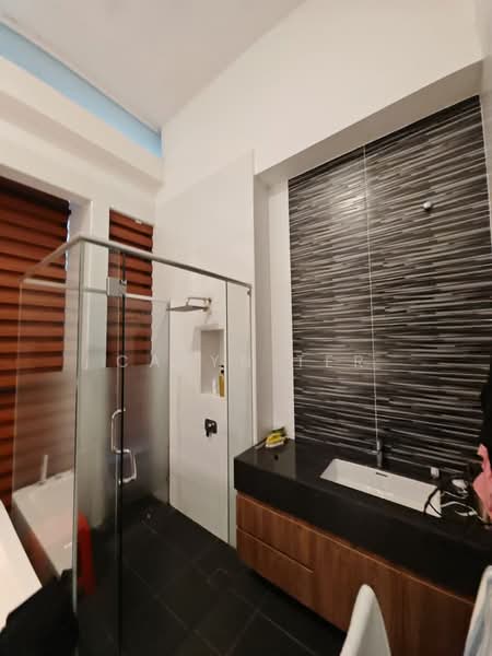 Bungalow for Sale in Bandar Putra (Kulai) - Caryn Ter - Bathroom - PropertyGuru.com.my