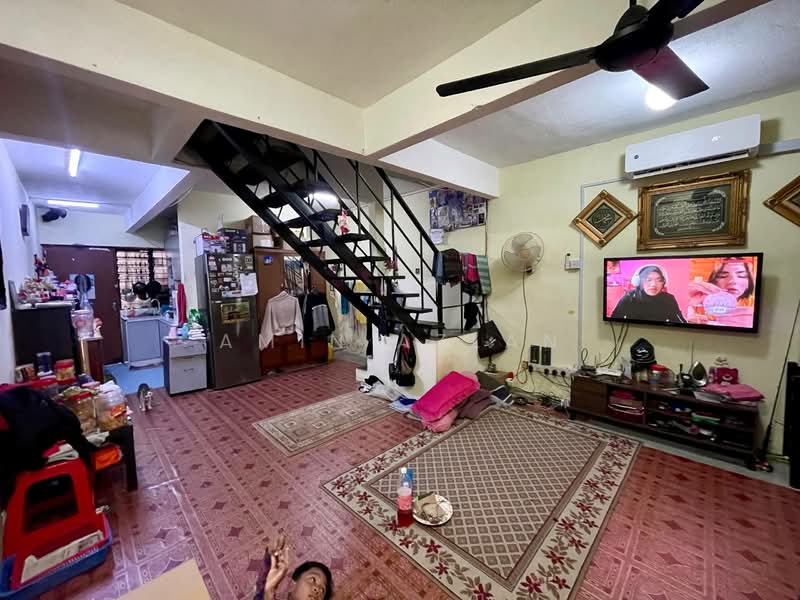 Rumah Teres 2 Tingkat untuk Dijual di Ulu Kelang (Kuala Lumpur) - Amin Azlan - Living Room - PropertyGuru.com.my