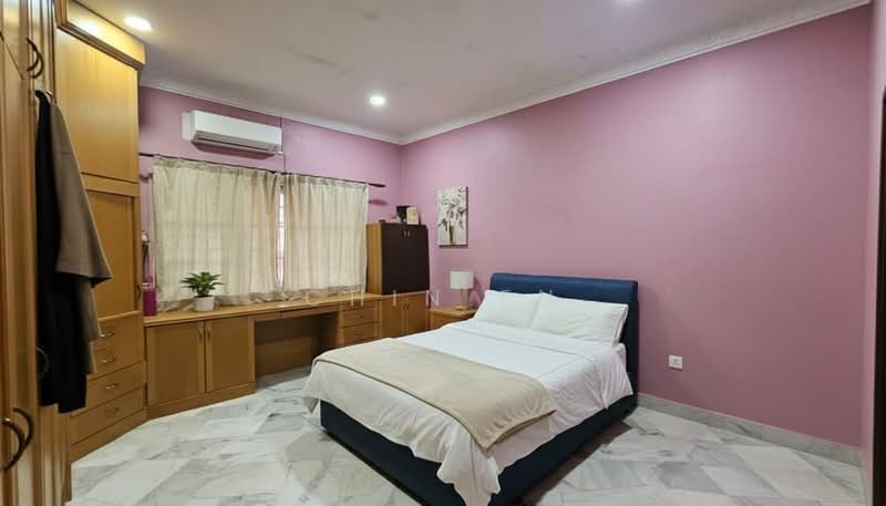 Semi-Detached House for Sale in Taman Muzaffar Heights (Bukit Katil) - CHIN FN - Bedroom - PropertyGuru.com.my
