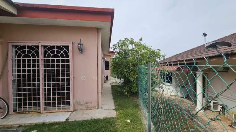 Semi-Detached House for Sale in Ayer Keroh (Melaka) - CHIN FN - Exterior - PropertyGuru.com.my