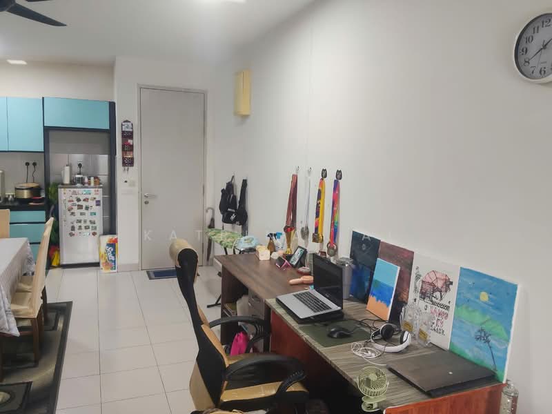 Pangsapuri untuk Dijual di D'Cerrum Apartment - Katrina Lai - Kitchen - PropertyGuru.com.my