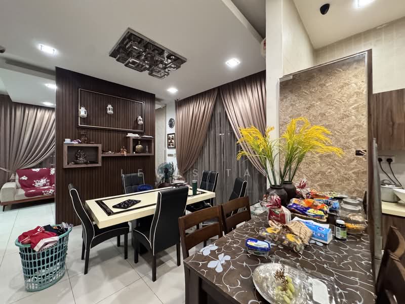 Rumah Berkembar untuk Dijual di Laman Rimbunan (Kepong) - Lewis Tam - Dining Room - PropertyGuru.com.my