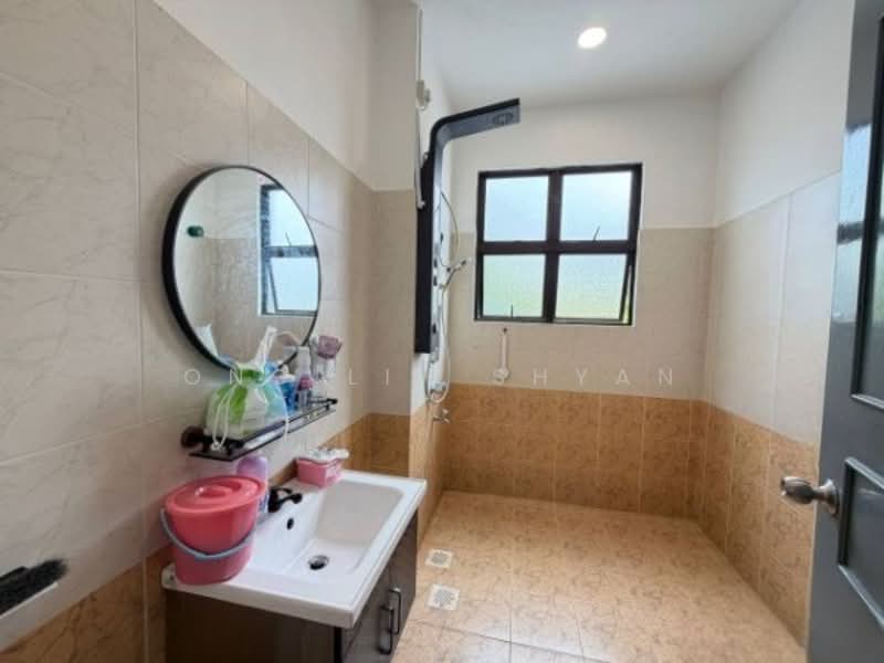 Rumah Kluster untuk Dijual di Austin Heights (Tebrau) - Ong Lih Shyan - Bathroom - PropertyGuru.com.my