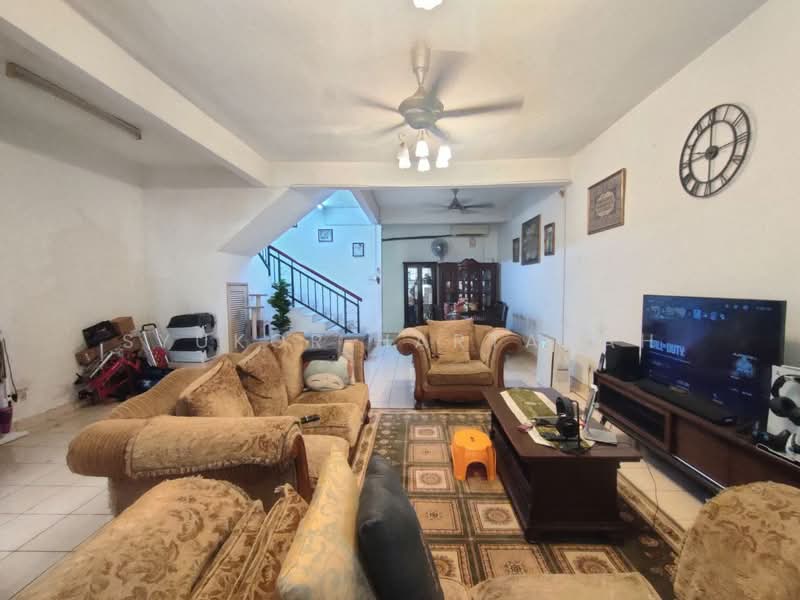 Rumah Teres 2 Tingkat untuk Dijual di Shah Alam (Selangor) - Syukor Hartanah - Living Room - PropertyGuru.com.my