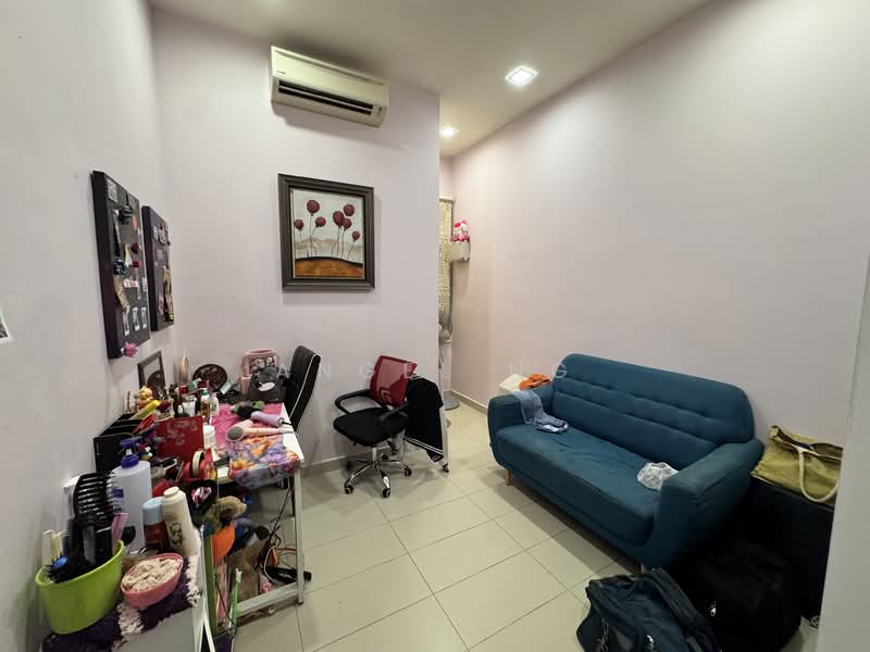 Rumah Berkembar untuk Dijual di Laman Rimbunan (Kepong) - Angel Ng - Living Room - PropertyGuru.com.my