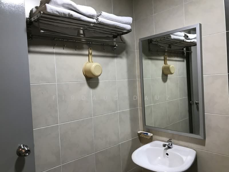 Servis Apartment untuk Disewa di Tiara Imperio Residence - Firdaus Dauz - Bathroom - PropertyGuru.com.my