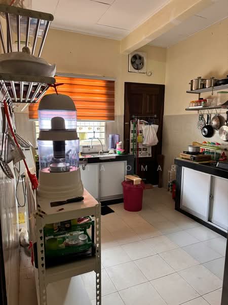 Rumah Teres 1 Tingkat untuk Dijual di Taman Bidara Palma (Sungei Baru Tengah) - Anita Omar - Kitchen - PropertyGuru.com.my