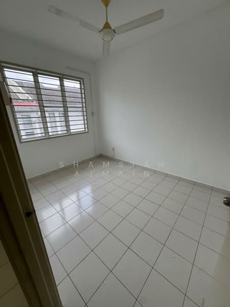 Rumah Teres 2 Tingkat untuk Dijual di Taman Saga Emas (Kajang) - SHAMSIAH AJMAIN - Interior - PropertyGuru.com.my