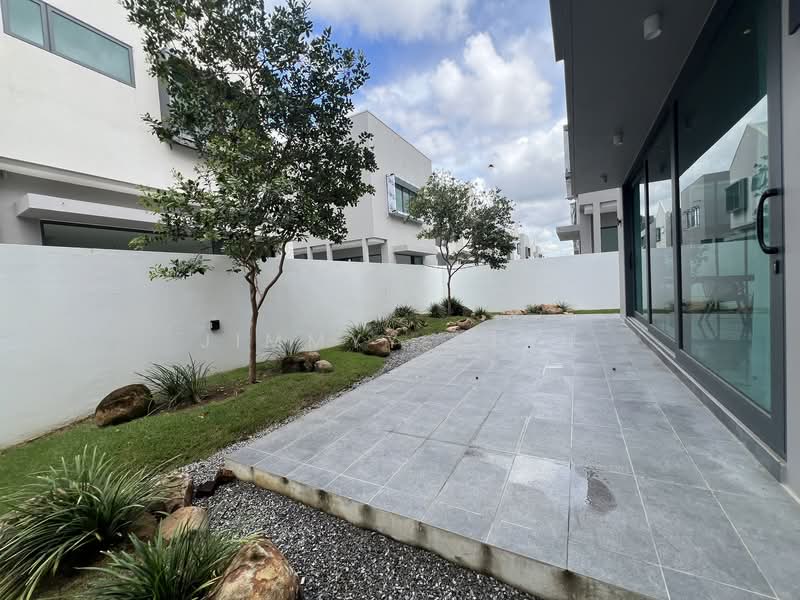 Semi-Detached House for Sale in Kuching (Sarawak) - Jimmyy Chin - PropertyGuru.com.my