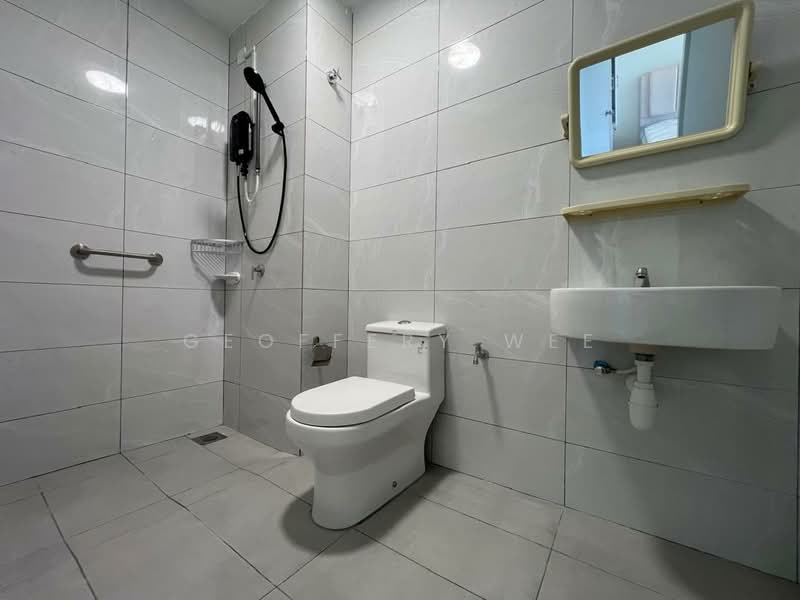 Servis Apartment untuk Disewa di Amber Cove - Geoffery Wee - Bathroom - PropertyGuru.com.my