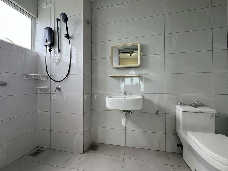 Servis Apartment untuk Disewa di Amber Cove - Geoffery Wee - Bathroom - PropertyGuru.com.my