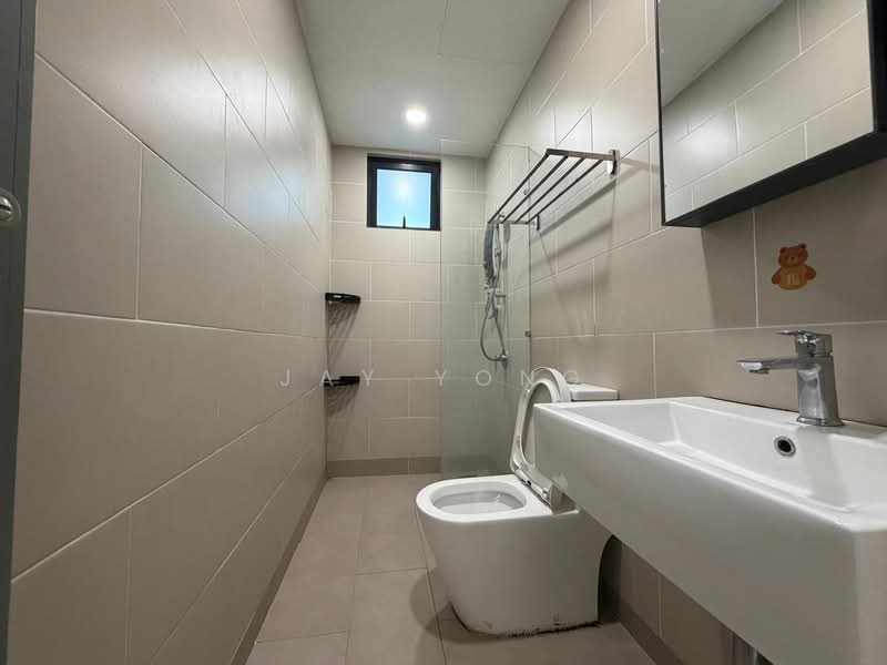 Servis Apartment untuk Disewa di Fortune Centra - Jay Yong - Bathroom - PropertyGuru.com.my