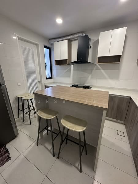 Flat for Sale at Nara @ Eco Ardence - Jess Tee - Kitchen - PropertyGuru.com.my