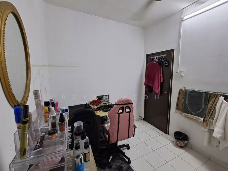 Rumah Teres untuk Dijual di Bandar Putera 2 (Klang) - Bryan Yeoh - Study - PropertyGuru.com.my