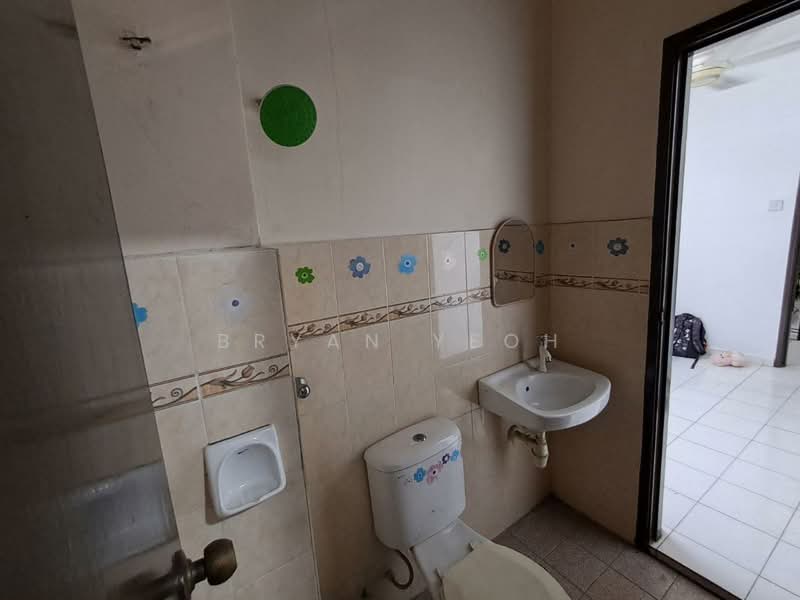 Rumah Teres untuk Dijual di Bandar Putera 2 (Klang) - Bryan Yeoh - Bathroom - PropertyGuru.com.my