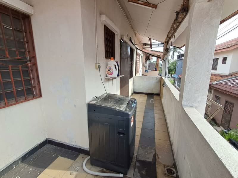 Rumah Teres untuk Dijual di Bandar Putera 2 (Klang) - Bryan Yeoh - Balcony - PropertyGuru.com.my