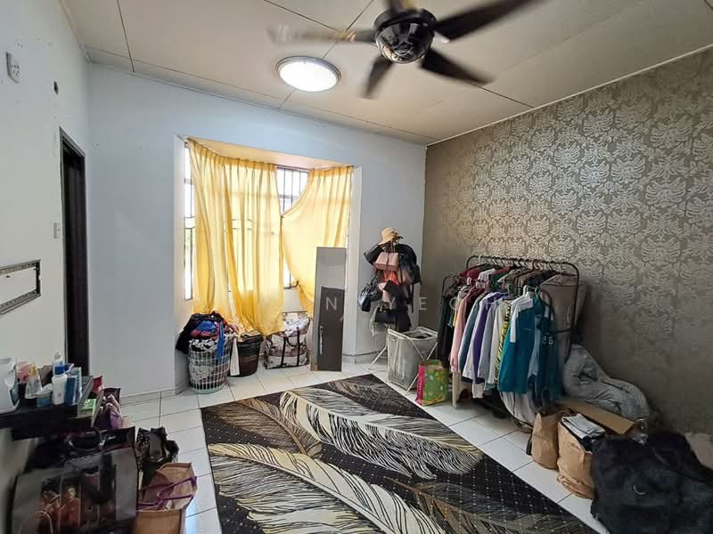 Rumah Teres untuk Dijual di Bandar Putera 2 (Klang) - Bryan Yeoh - Bedroom - PropertyGuru.com.my