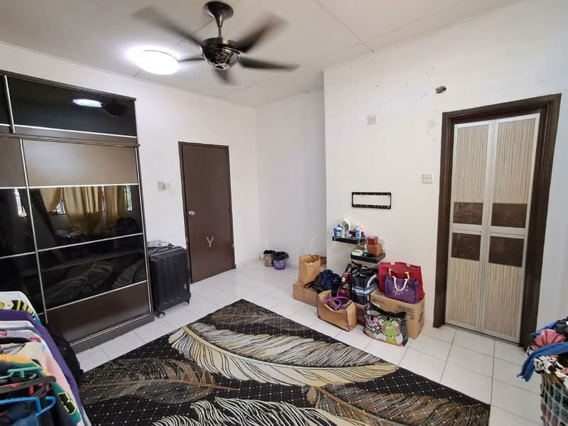 Rumah Teres untuk Dijual di Bandar Putera 2 (Klang) - Bryan Yeoh - Bedroom - PropertyGuru.com.my