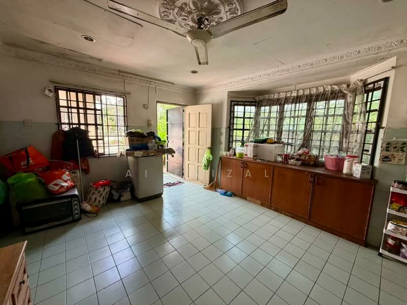 2-storey Terraced House for Sale in Taman Bunga Negara (Shah Alam) - Ai Faizal - Kitchen - PropertyGuru.com.my