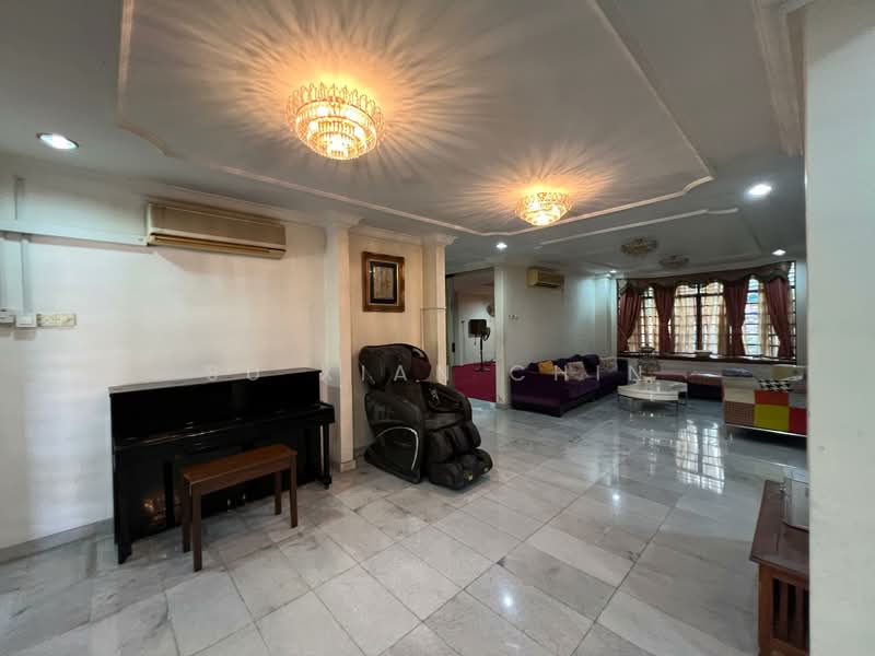 Bungalow for Sale in SS7 (Petaling Jaya) - SU XIAN CHIN - Living Room - PropertyGuru.com.my