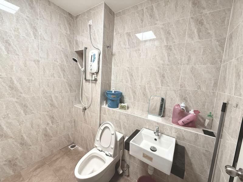 2-storey Terraced House for Sale in Straits View (Johor Bahru) - Genki Yap - Bathroom - PropertyGuru.com.my