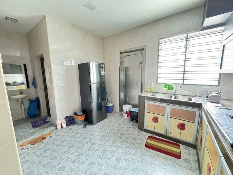 2-storey Terraced House for Sale in Johor Bahru (Johor) - Chris Liew - Kitchen - PropertyGuru.com.my